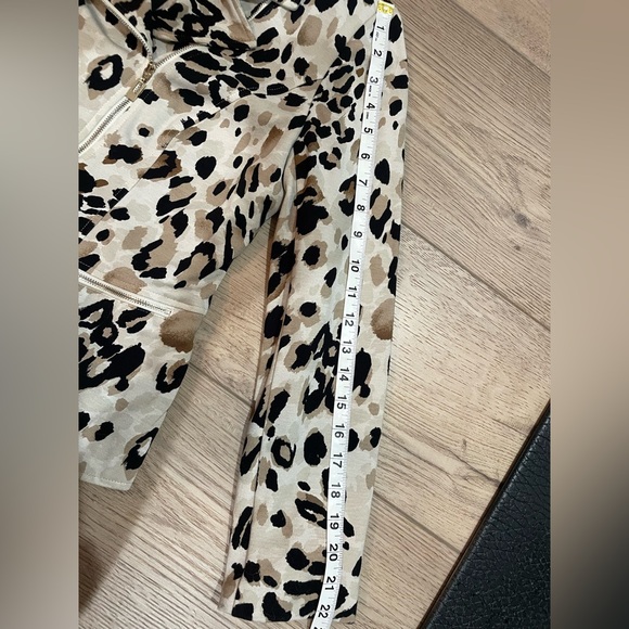 Chico's Cream, Black, and Brown Leopard Animal Print Moto Jacket Size 0 (US 4-6) - Picture 9 of 10